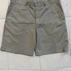 Ben Hogan Performance Golf Shorts Men’s 40 Gray Green Plaid Lightweight Poly